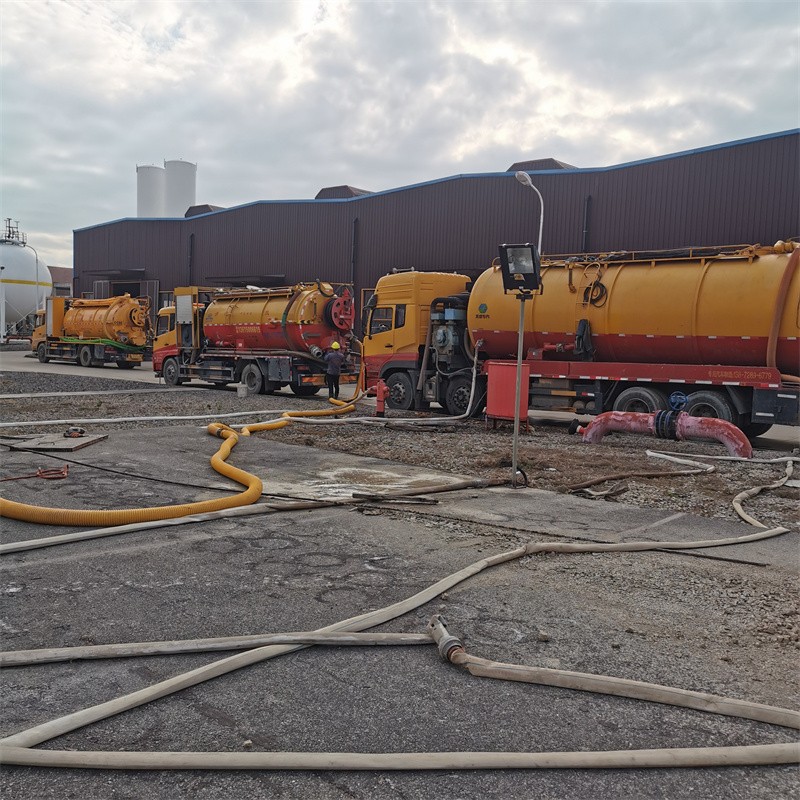 杞县污水池清理